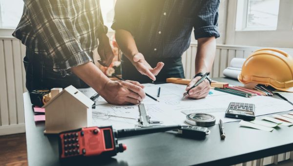 Consultanță & Management Contracte